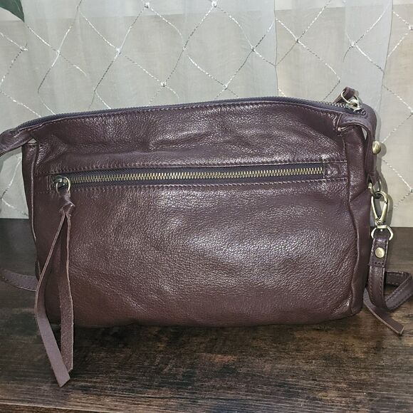 Follis Vintage Pebble Brown Leather Crossbody Bag Preowned Great Condition. - Picture 2 of 7